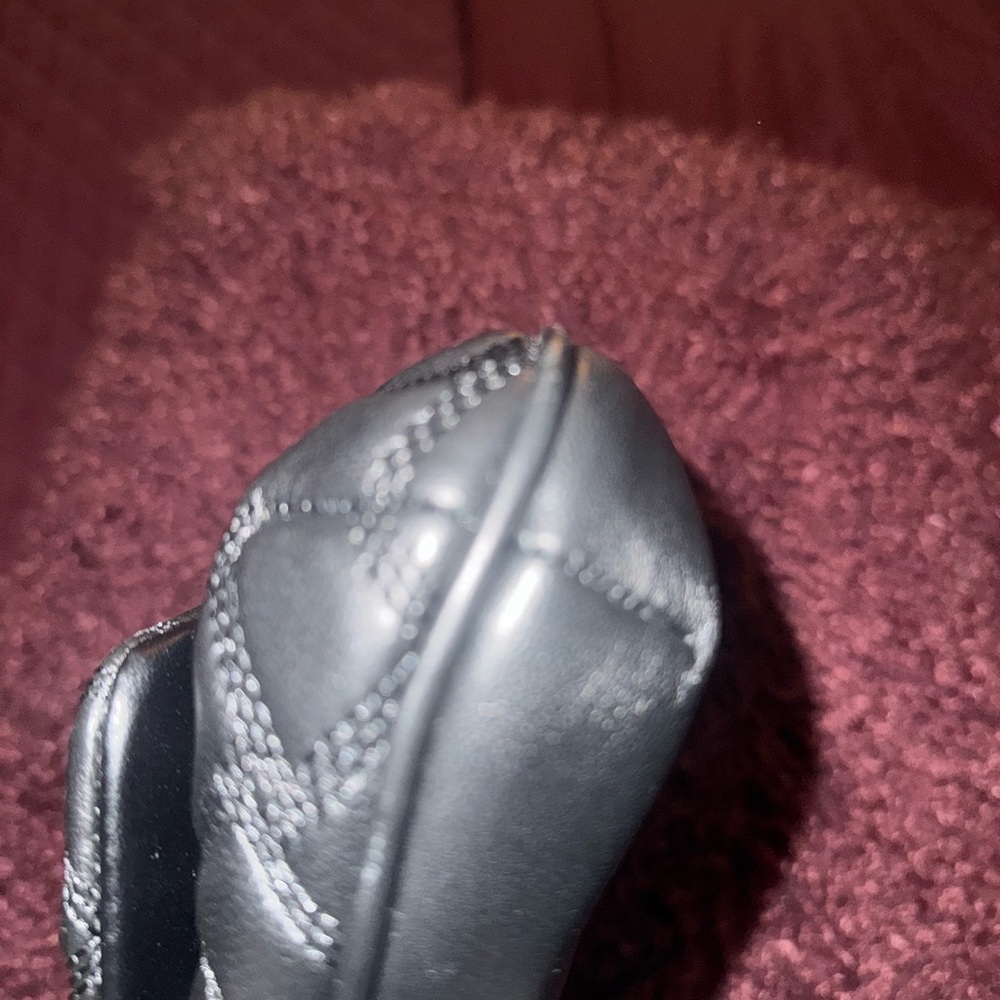Elegant Black Quilted Clutch - Picture 5 of 8